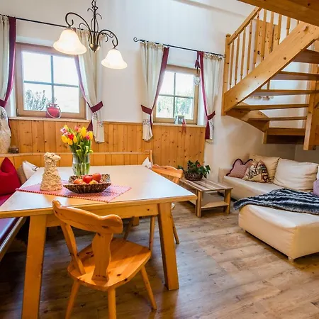 Farm stay Bauernhof Thurnummerstall Hollersbach im Pinzgau