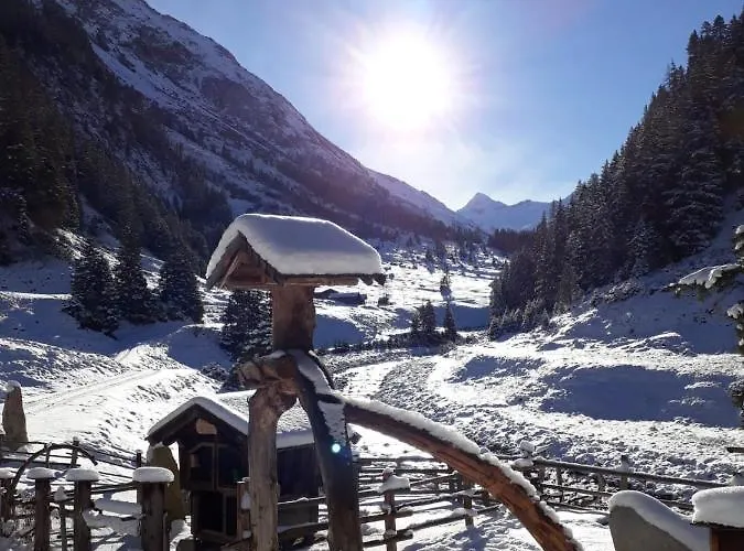 Bauernhof Thurnummerstall * הולרבאך איםפינצגאו